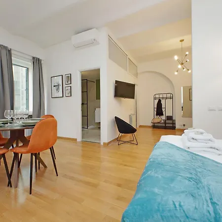 Modern Flat In Termini Station