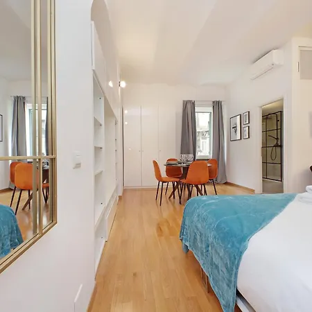 Modern Flat In Termini Station 아파트