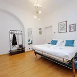 Modern Flat In Termini Station *
